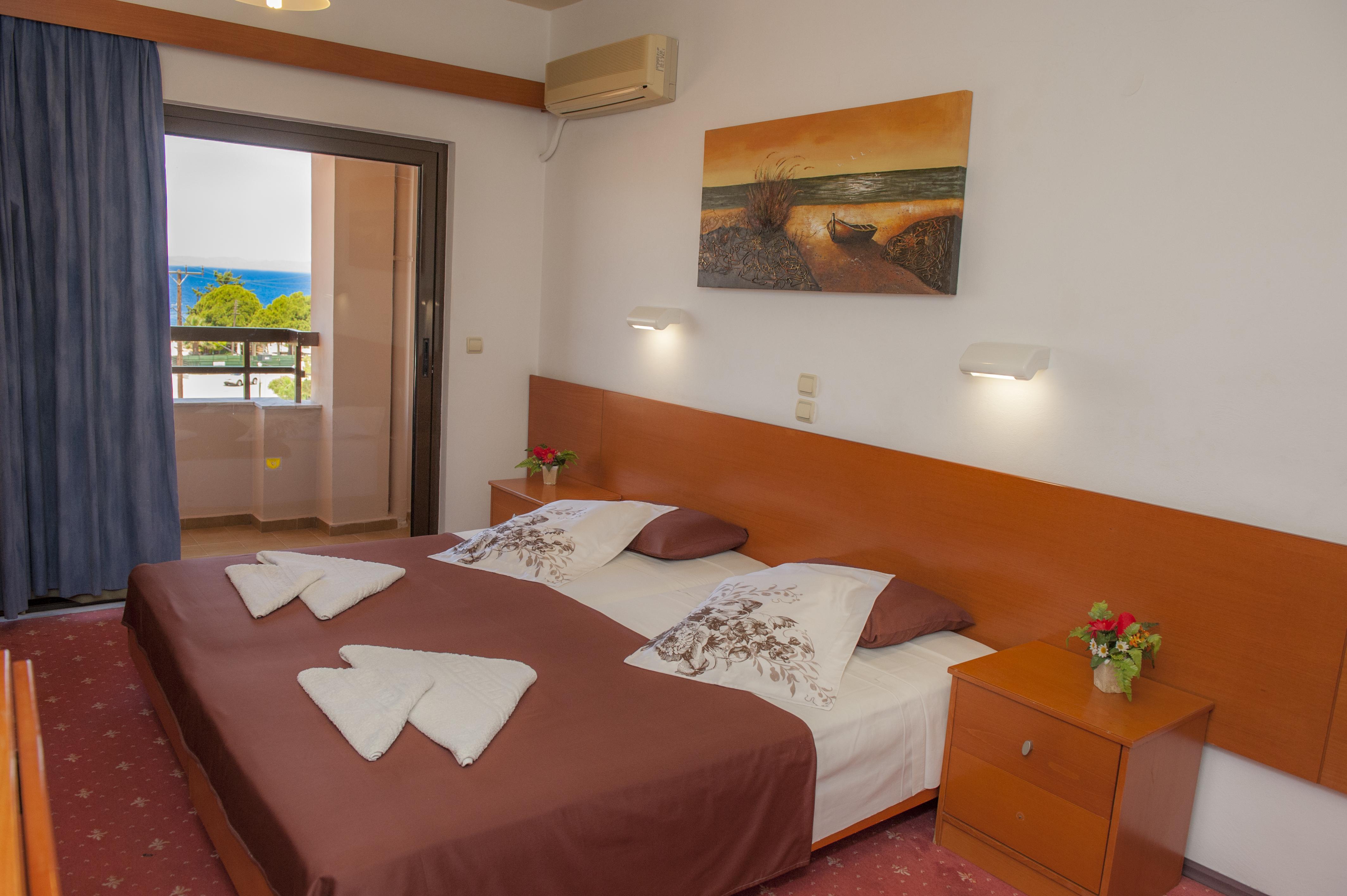 יאליסוס Heleni Beach Hotel מראה חיצוני תמונה